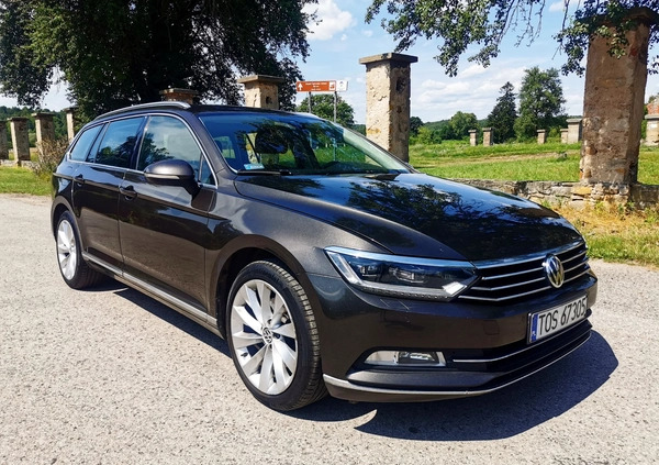 Volkswagen Passat cena 55500 przebieg: 243000, rok produkcji 2016 z Kartuzy małe 379